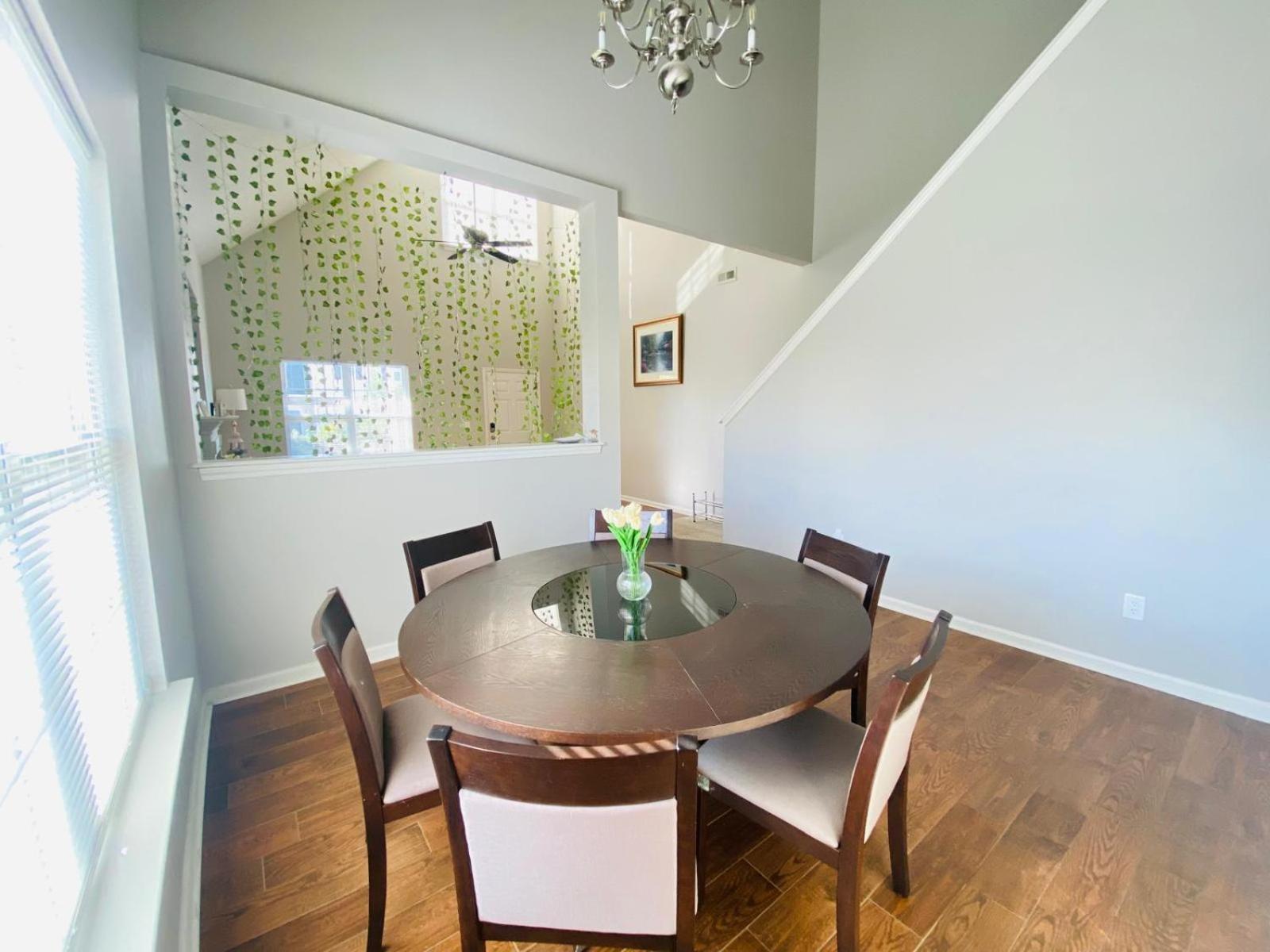 Spacious Room With Shared Bathroom Raleigh Eksteriør bilde